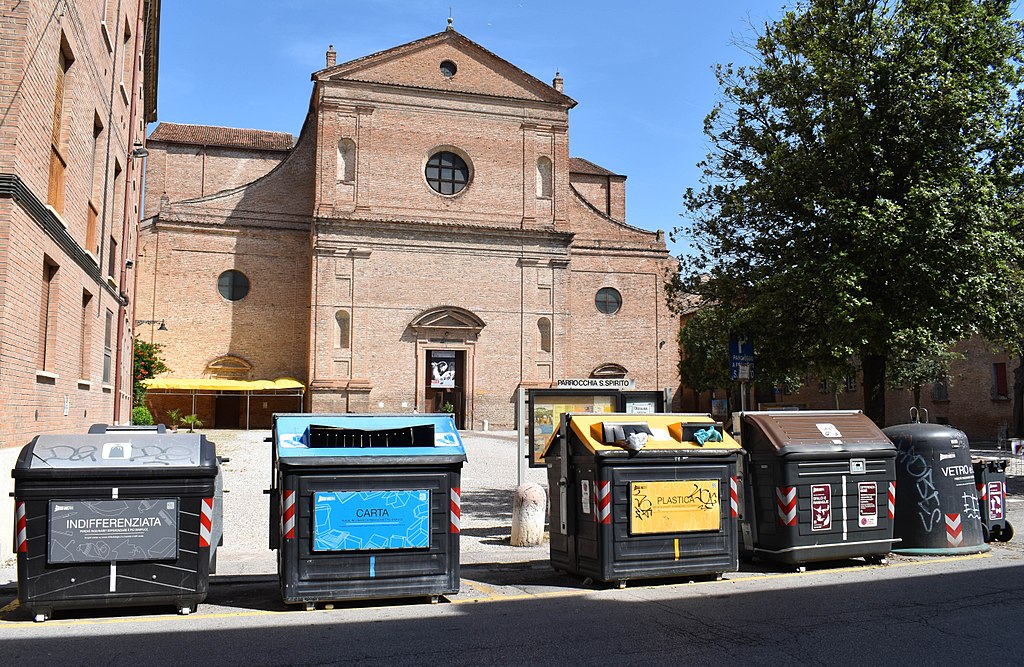 Basta indifferenziata! Dal Tetrapak ai fazzoletti sporchi: come dividere i rifiuti